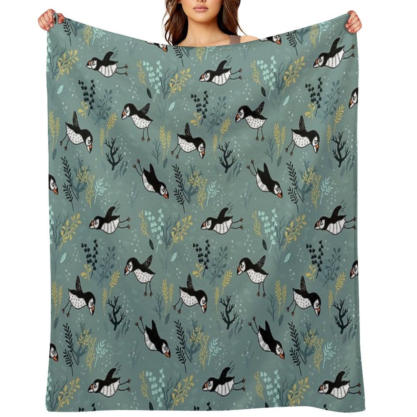 Puffin Under Water Throw Blanket