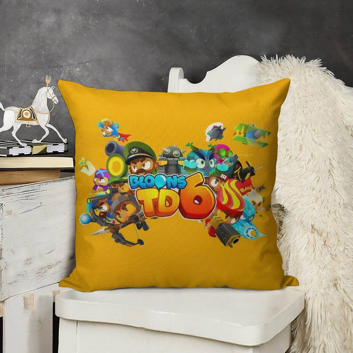 Bloons TD6 Linen Throw Pillow Cover