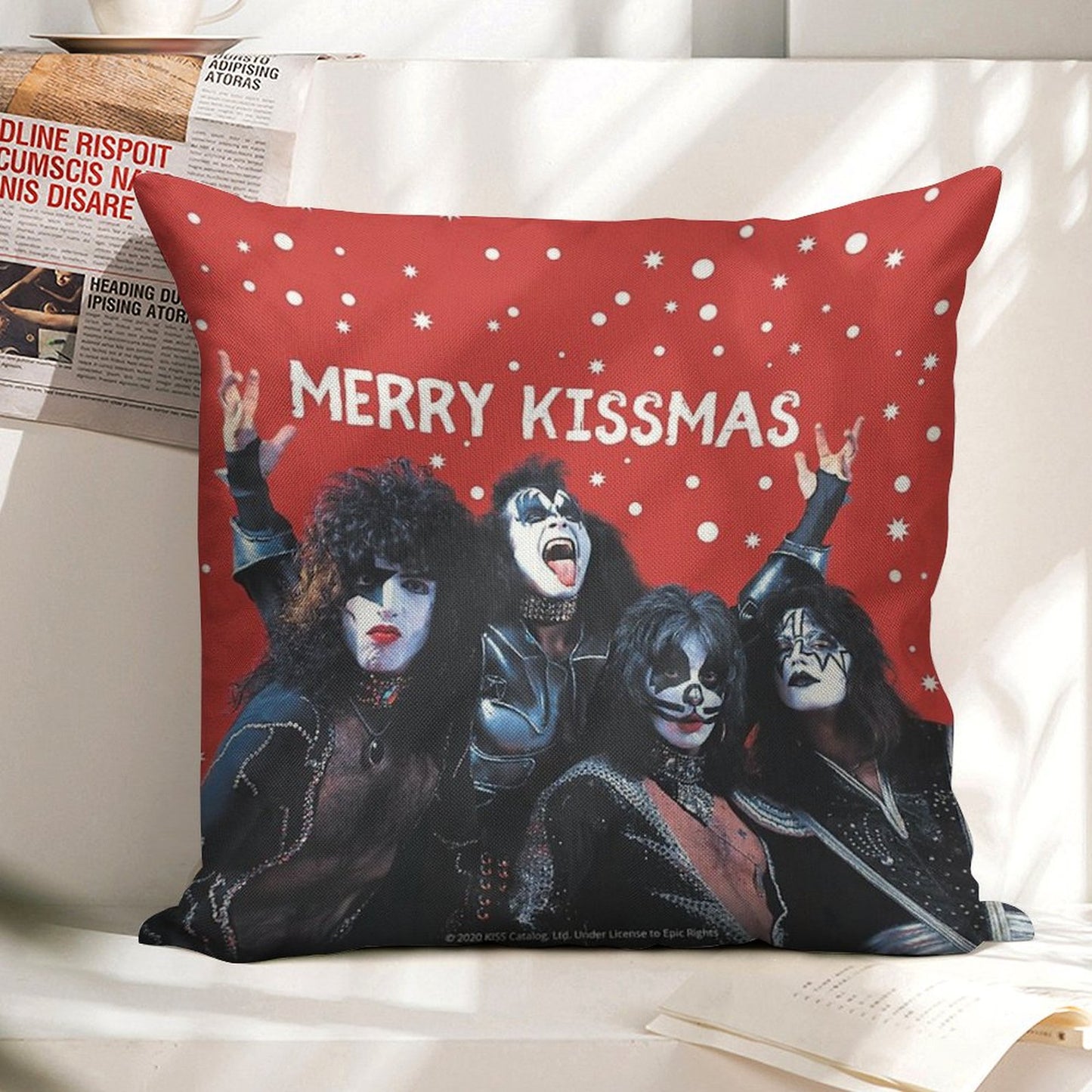 Merry Kissmas! Linen Throw Pillow Cover