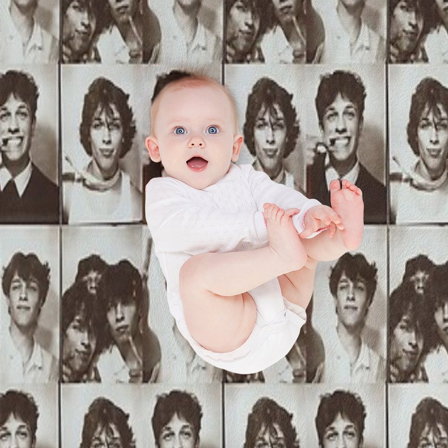 Sturniolo Triplets Photo Booth Throw Blanket