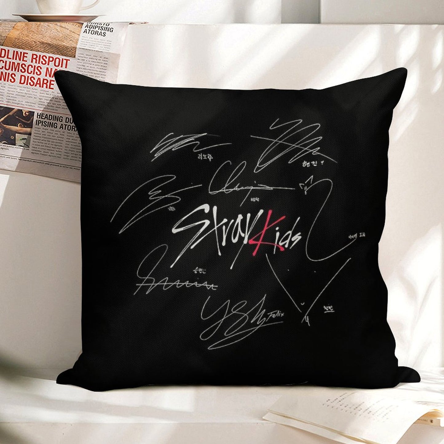 Stray Kids OT8 - Logo with Signatures (black) Linen Throw Pillow Cover