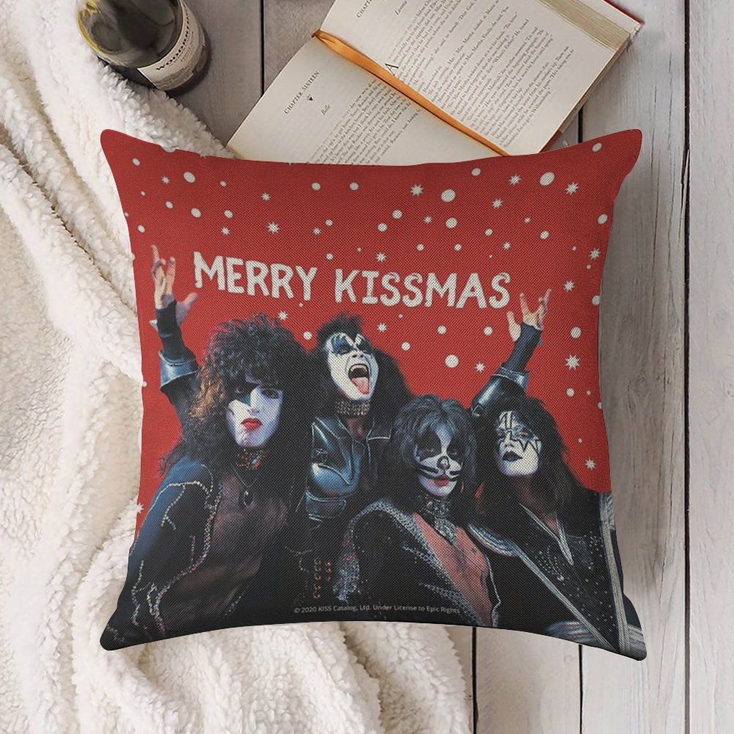 Merry Kissmas! Linen Throw Pillow Cover