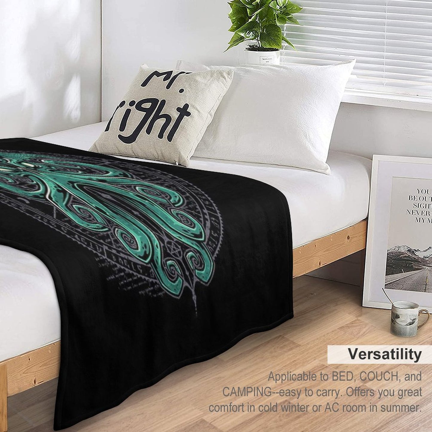 Great Cthulhu Throw Blanket