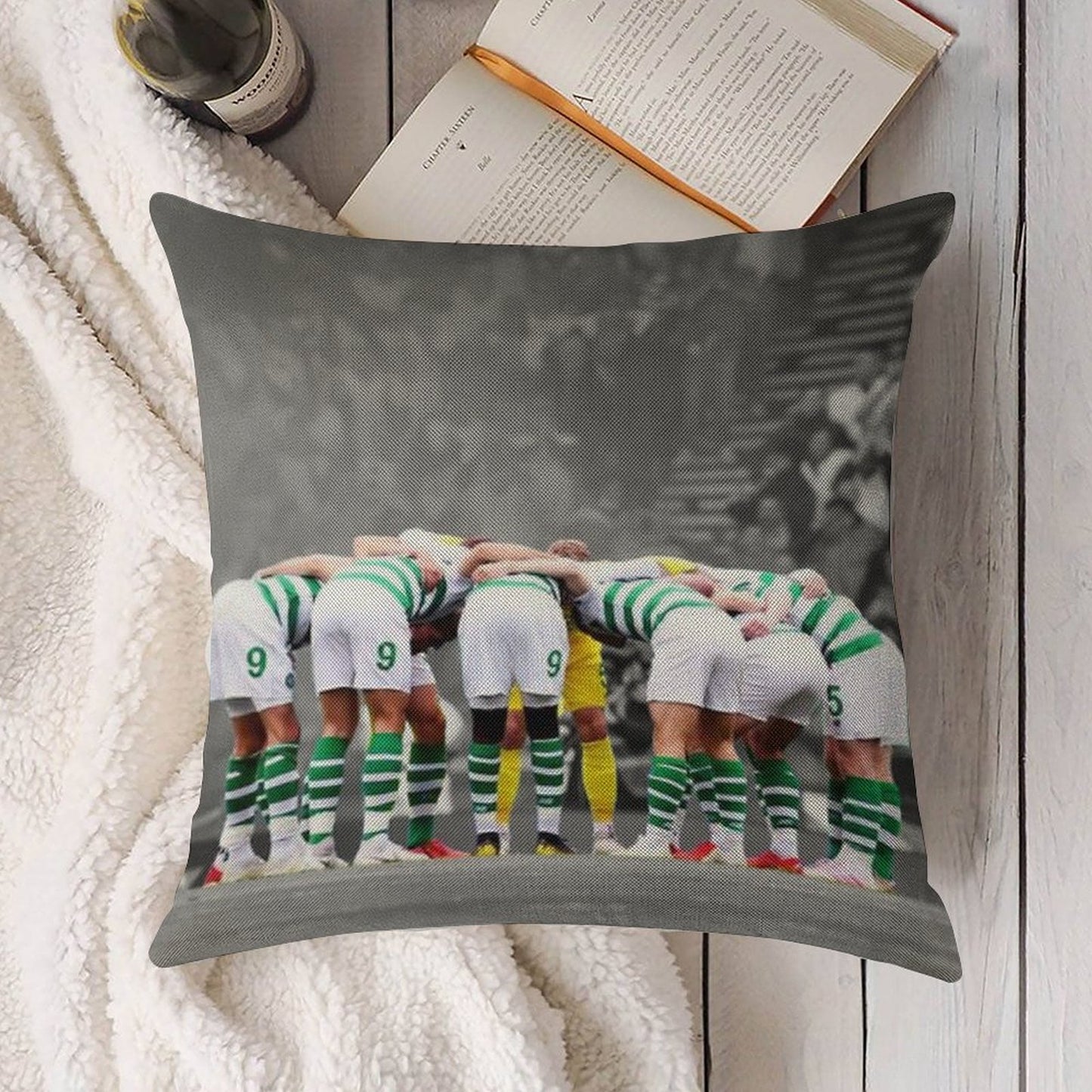 Celtic Fc Huddle Linen Throw Pillow Cover