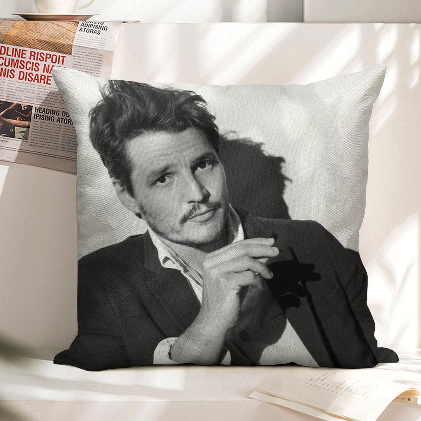 Pedro Pascal Linen Throw Pillow Cover