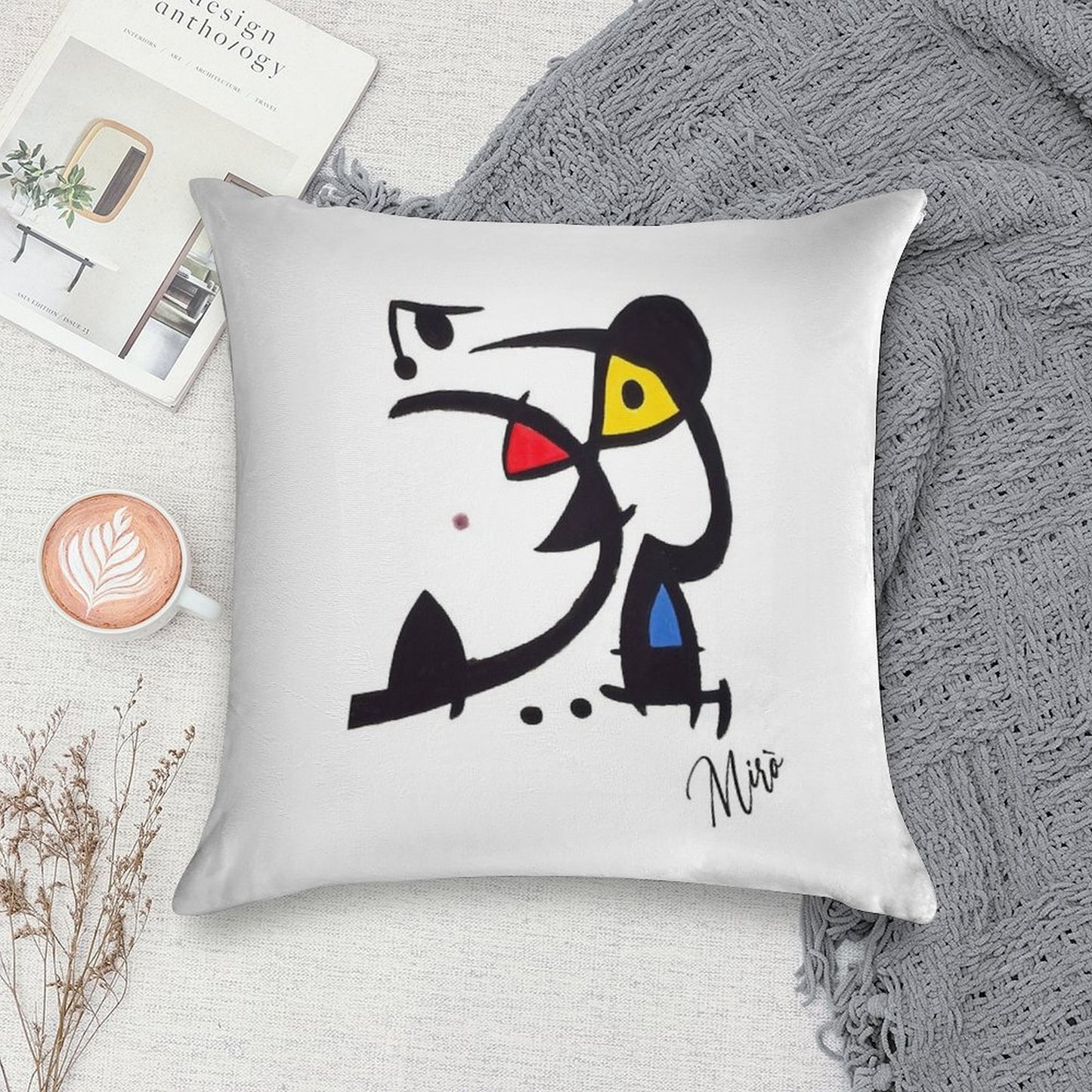 Mirò Soft Washable Throw Pillow