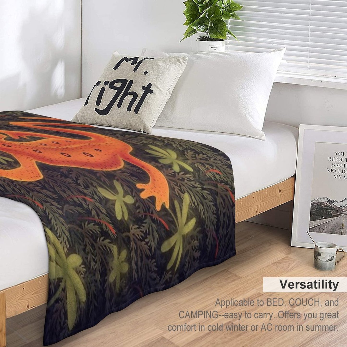 Red Spotted Newt Throw Blanket