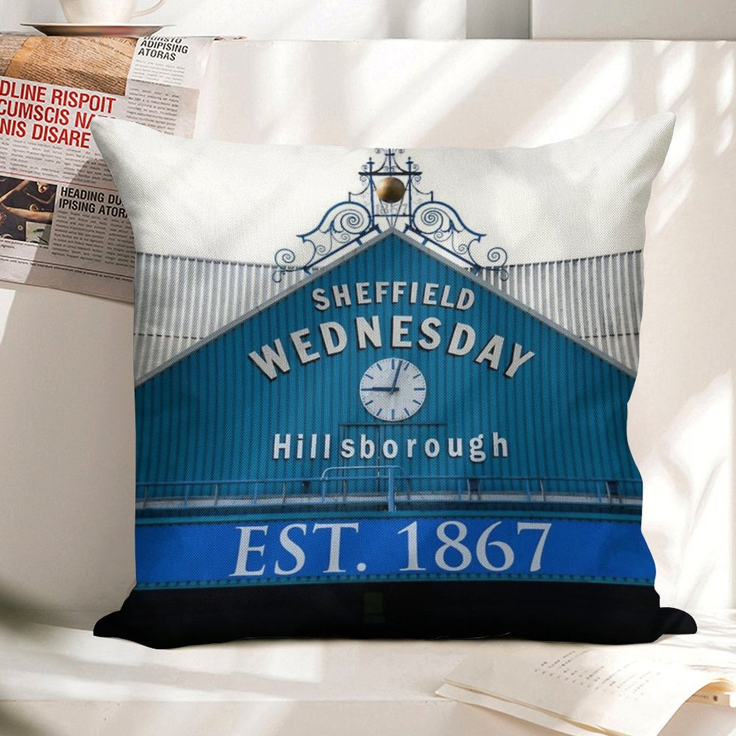 Sheffield Wednesday Famous Clock Linen Throw Pillow Cover