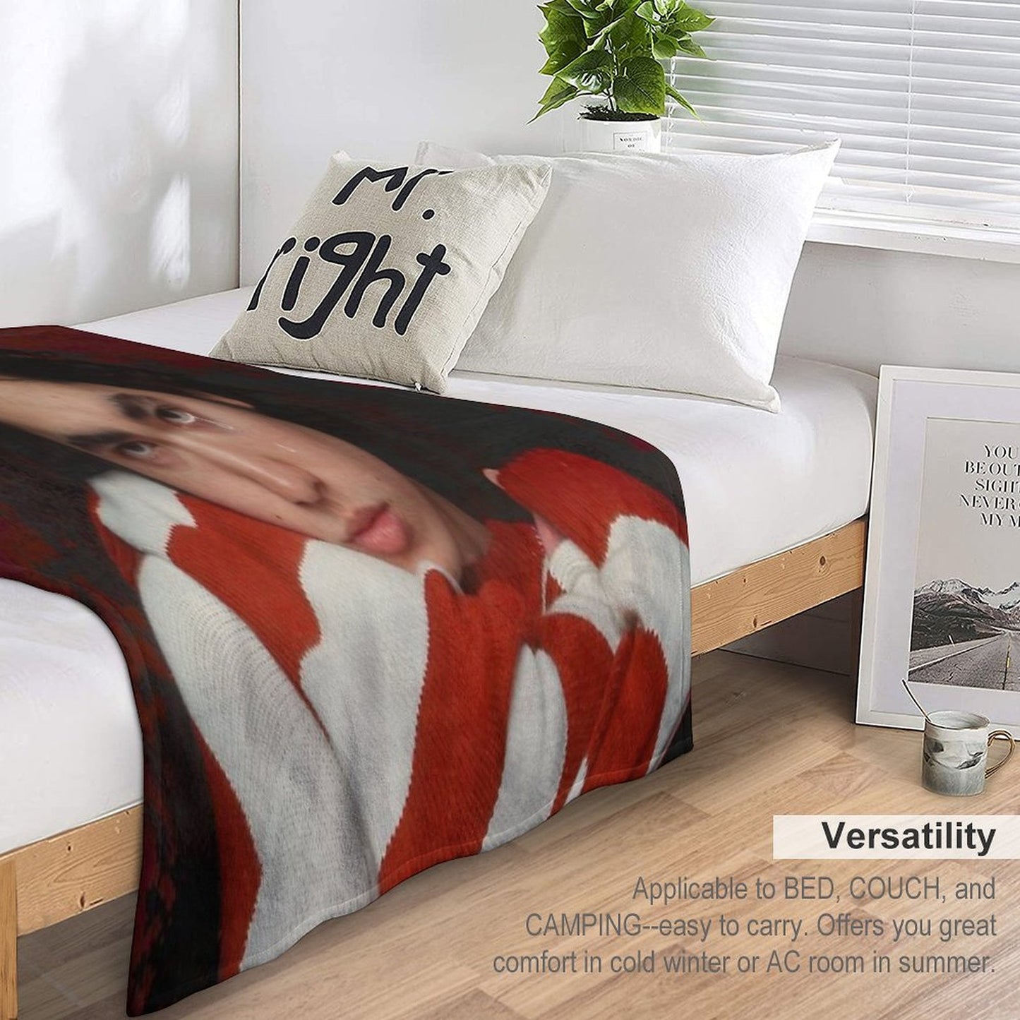 Style Conan Comfort Crowd Throw Blanket