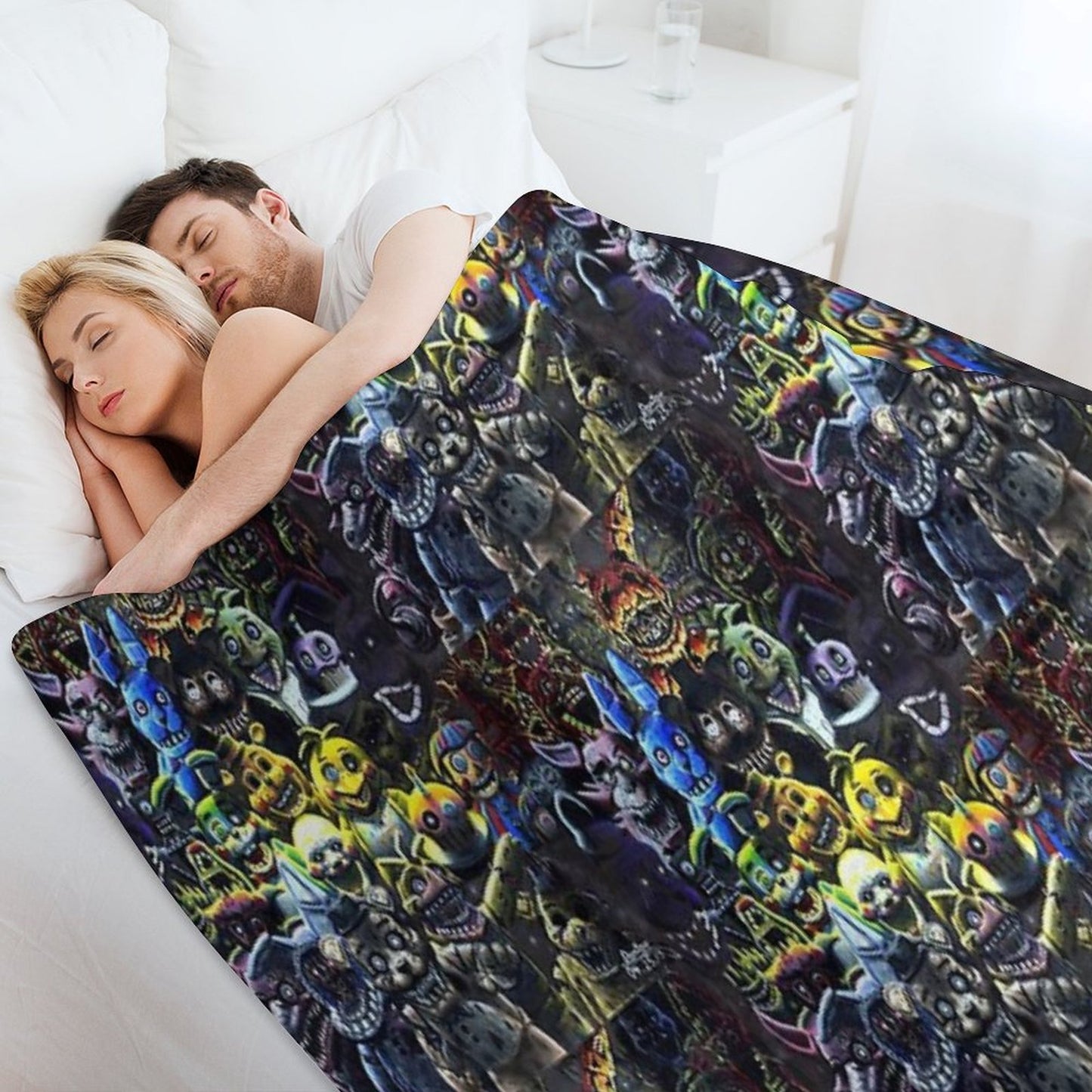 FNAF - The Night Shift Throw Blanket