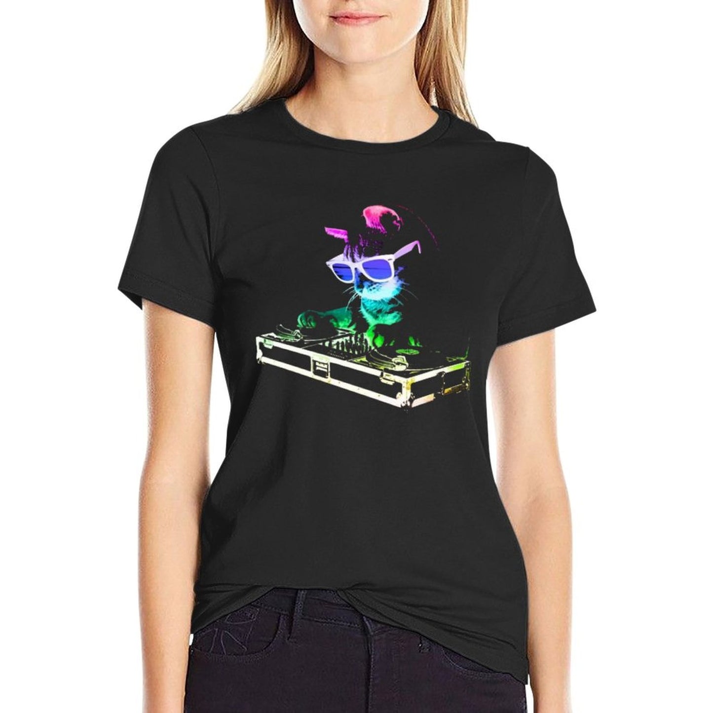 HOUSE CAT (Rainbow DJ Kitty) Comfortable T-Shirt