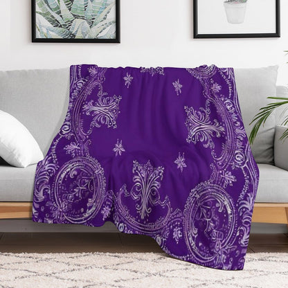 RogerPattern - Pale Purple Elegance White Detail Bandana Throw Blanket
