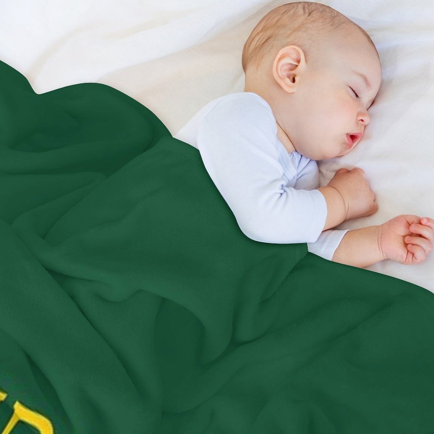 Skidmore College Throw Blanket