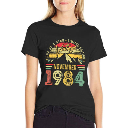 Vintage November 1984 40th Birthday Gifts Funny Men Women  Trendy Pattern T-Shirt