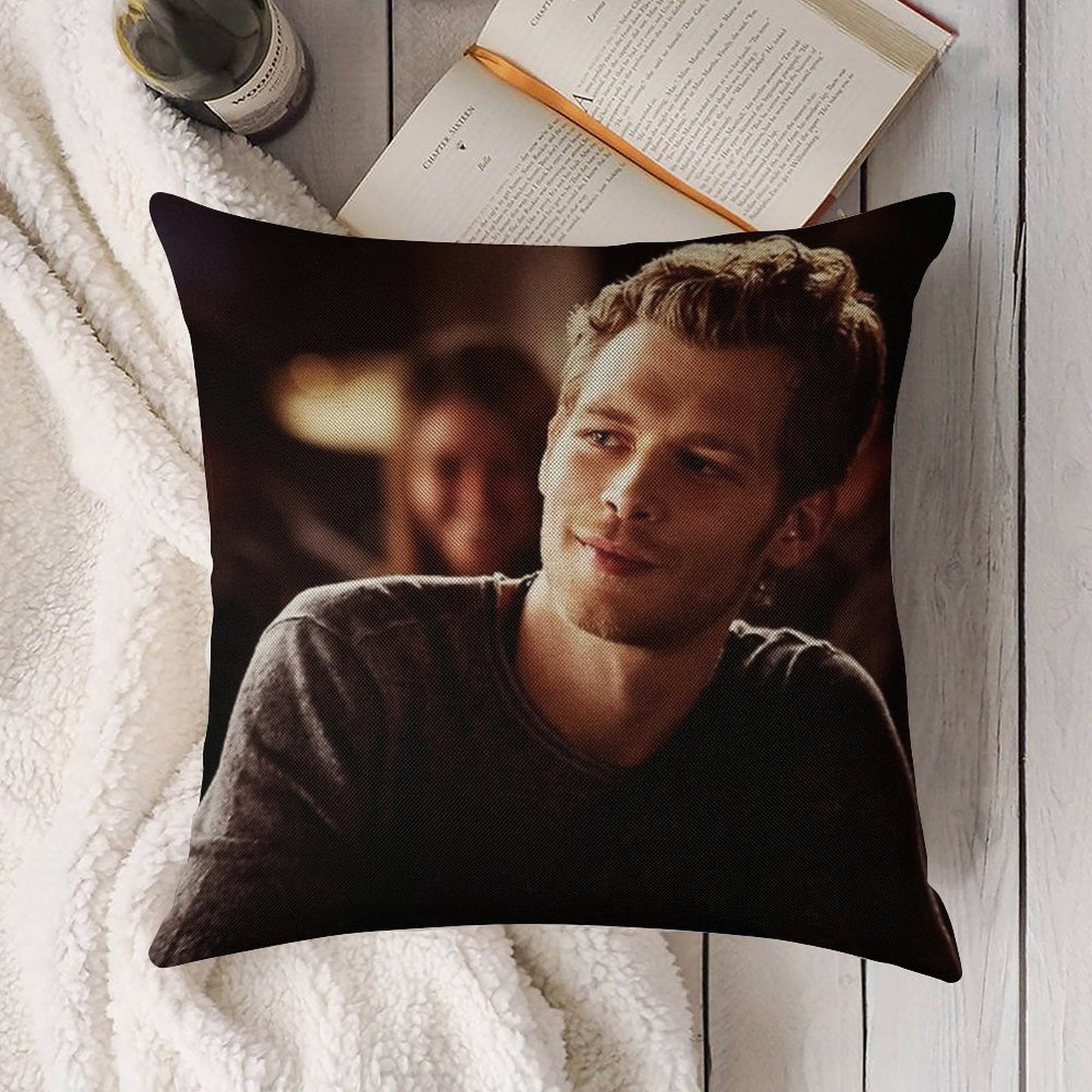 Klaus Mikaelson Linen Throw Pillow Cover