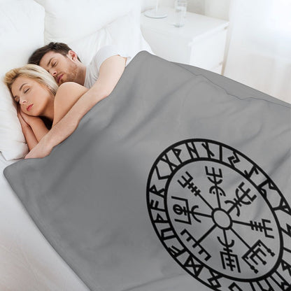 Vegvisir - Futhark - Runes - Navigator - Vikings Throw Blanket