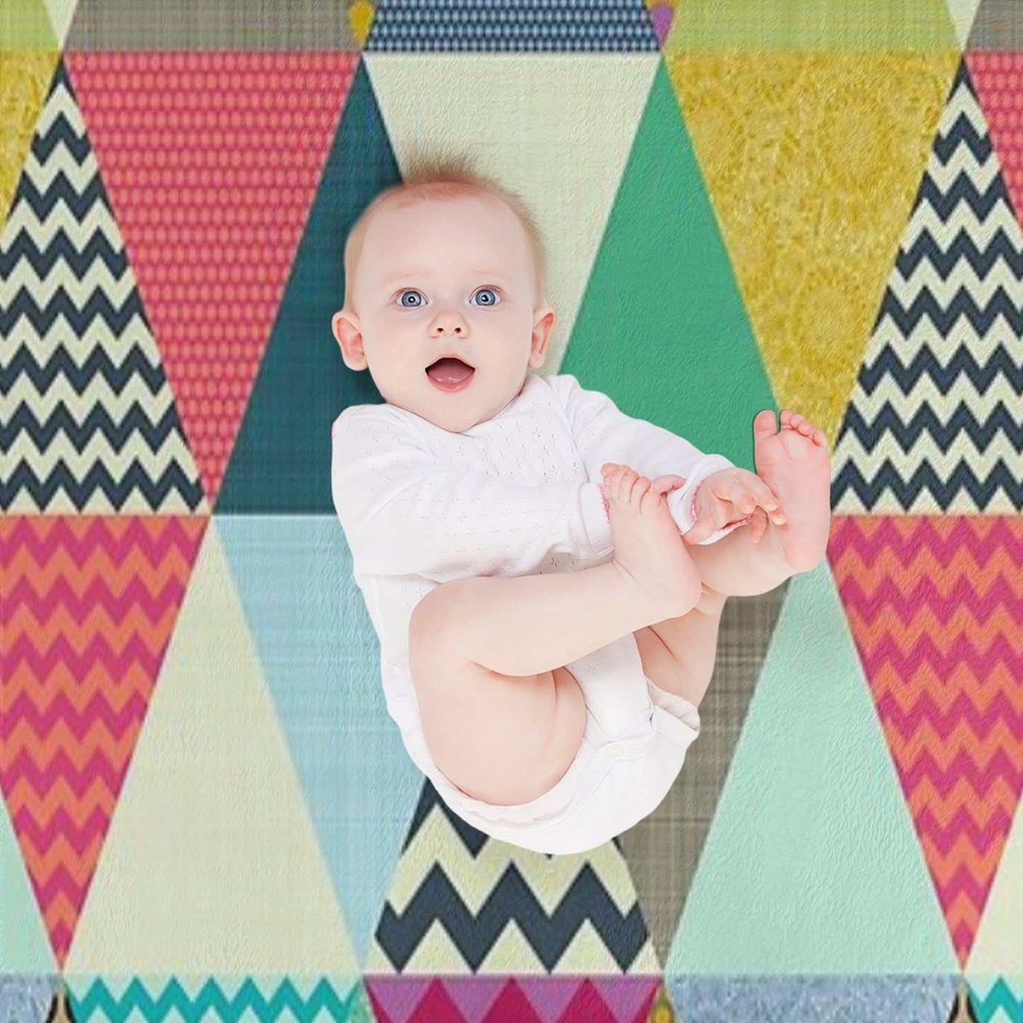 New York Beauty Triangles Throw Blanket