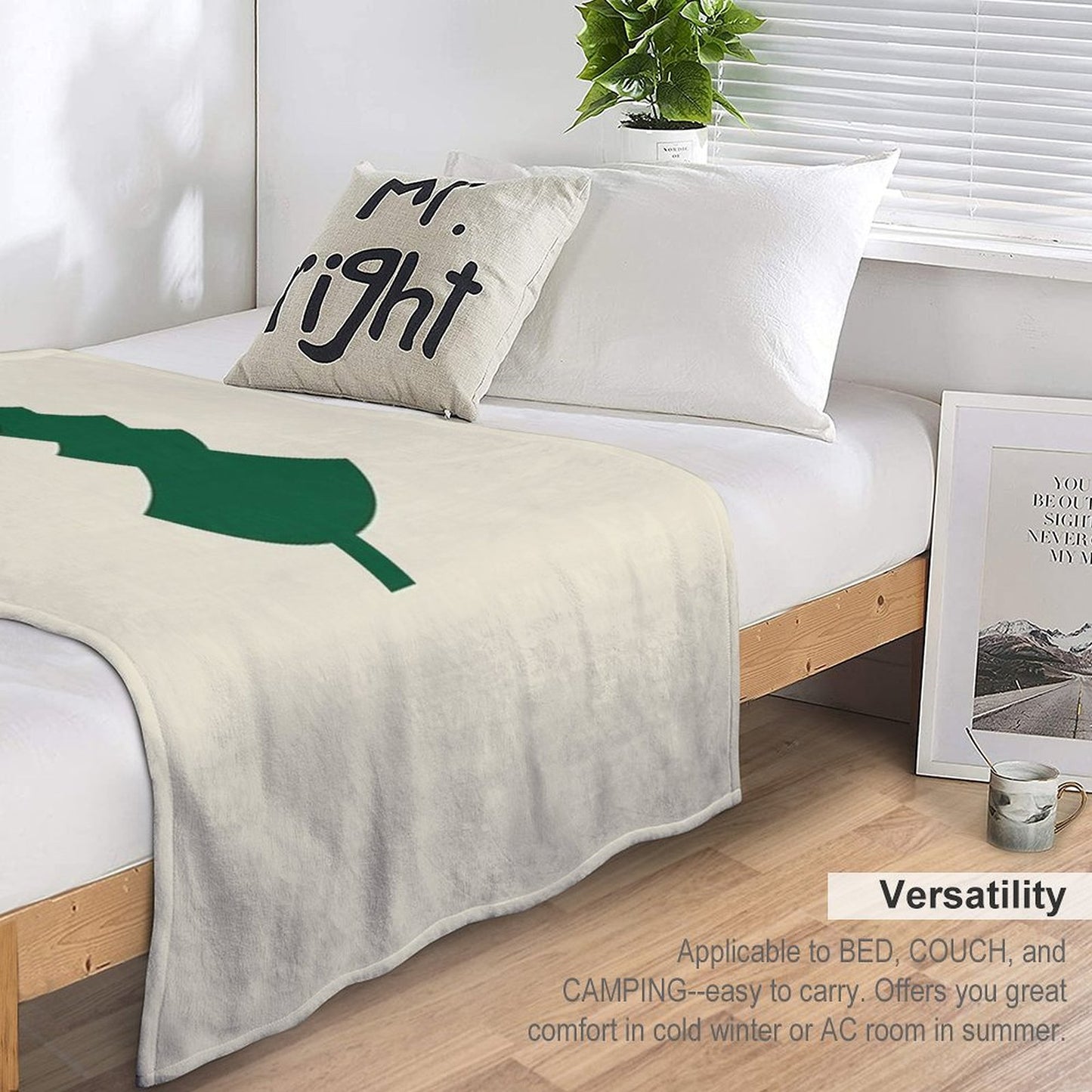 Old Original 1901 Maine State Flag with Pine Tree And Star Throw Blanket