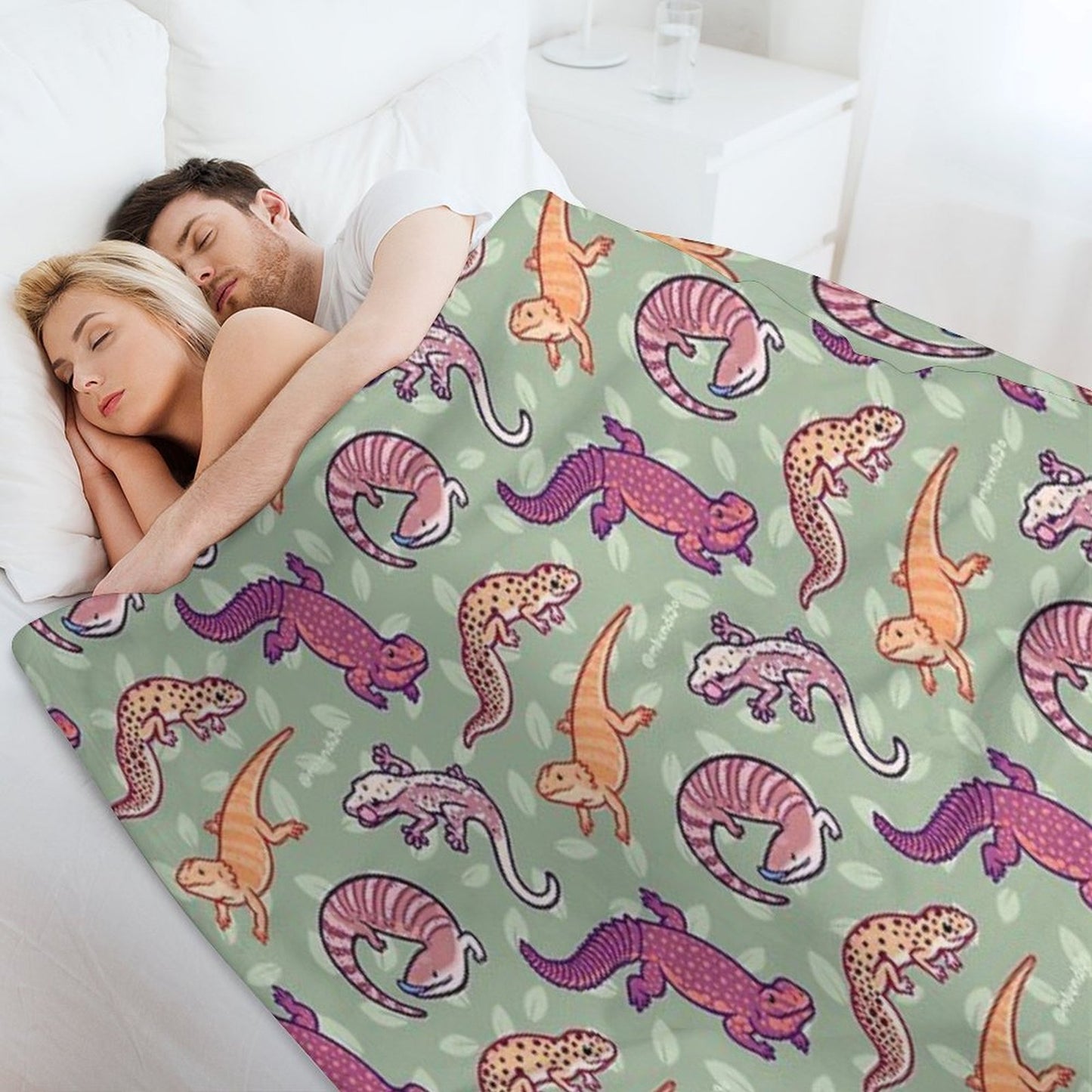 Reptile Rave Throw Blanket
