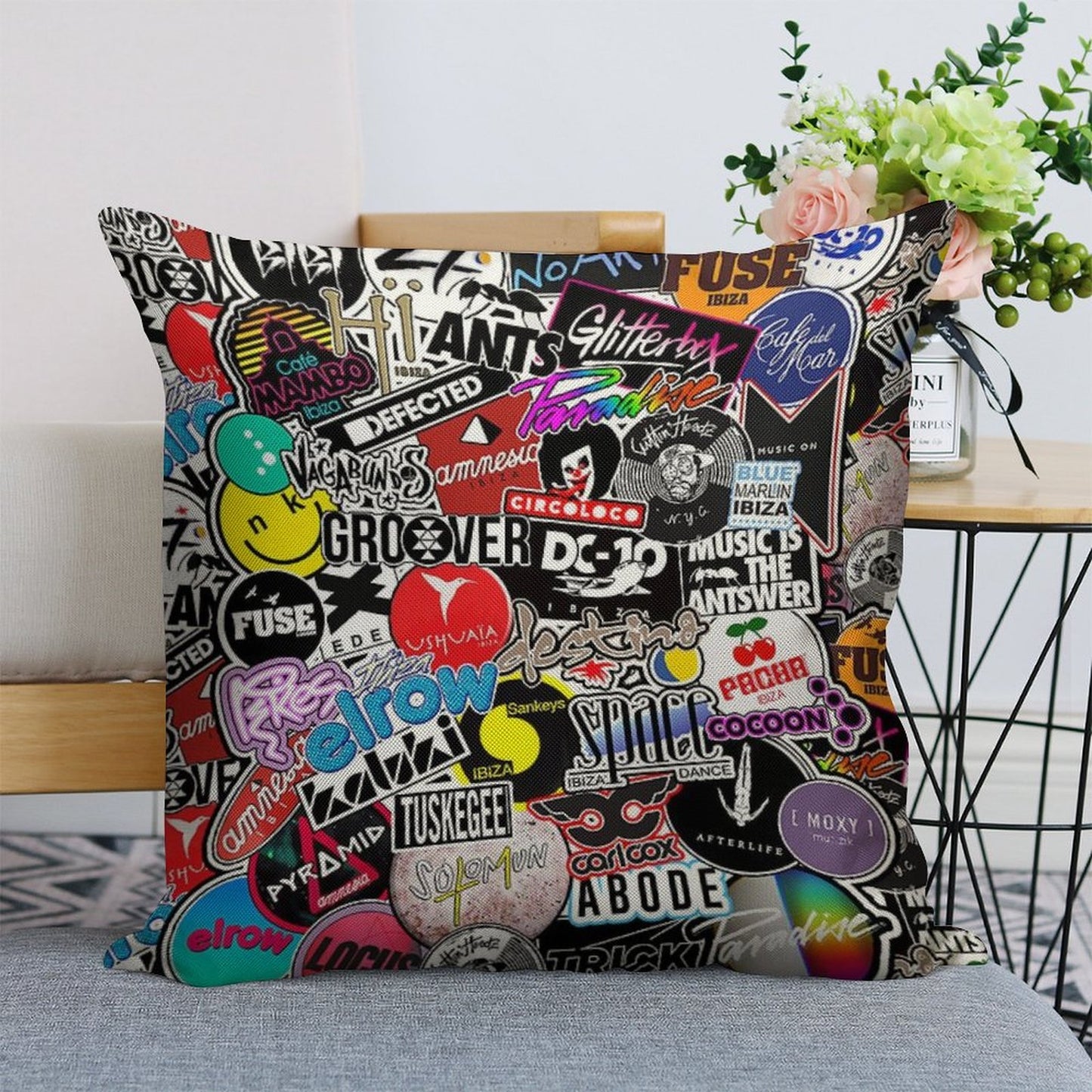 IBIZA CLUBS POSTER - 2022 EIVISSA Linen Throw Pillow Cover