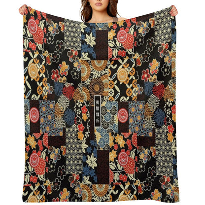 Yiling Wei Kimono [SEAMLESS] Throw Blanket