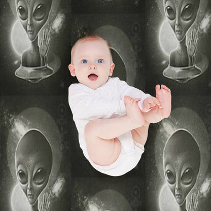 Alien II Throw Blanket