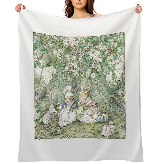 Brambly Hedge - Hawthorn Blossom And Babies Throw Blanket