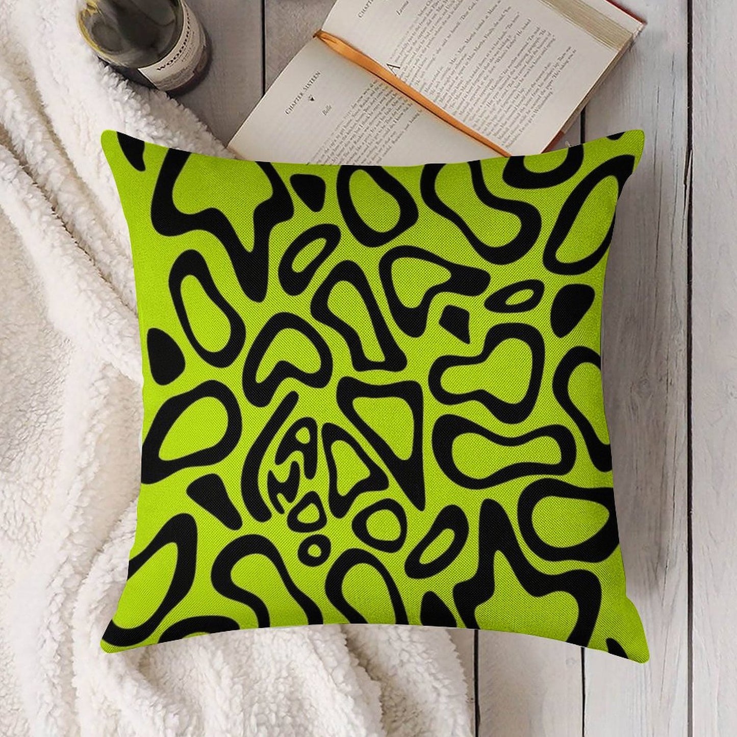 Lando Norris 2024 Helmet Pattern Black Linen Throw Pillow Cover