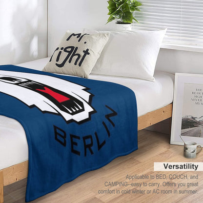 Eisbären Berlin Throw Blanket