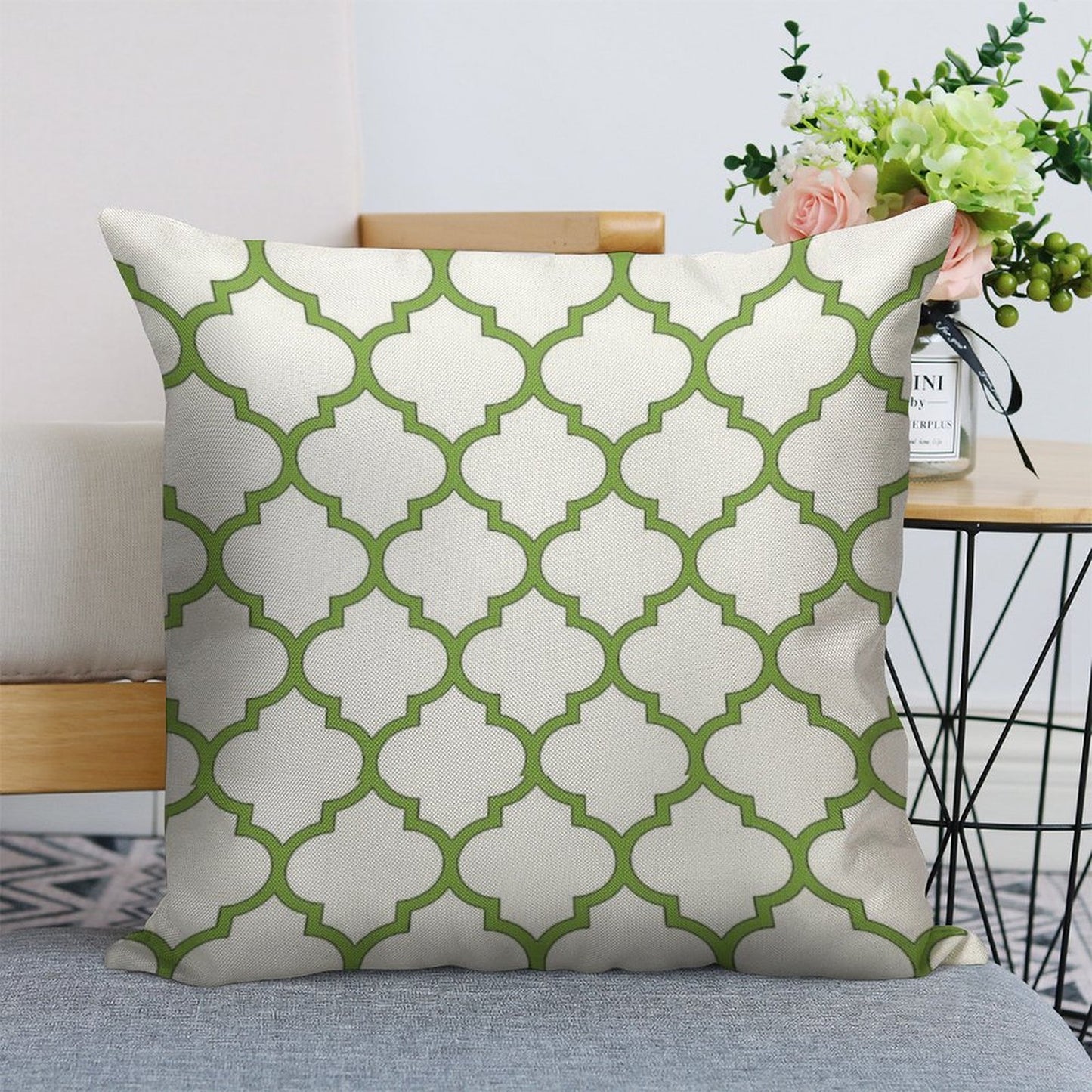 PANTONE COLOUR OF THE YEAR 2017 GREENERY DOMES QUATREFOIL GEOMETRIC PATTERN BY OZCUSHIONSTOO Linen Throw Pillow Cover