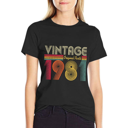 Vintage 1981 40th Birthday Gift Men Women 40 Years Old  Rolled Sleeves T-Shirt