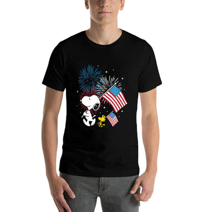 Peanuts - Snoopy & Woodstock Americans & Fireworks  Moisture-wicking T-Shirt
