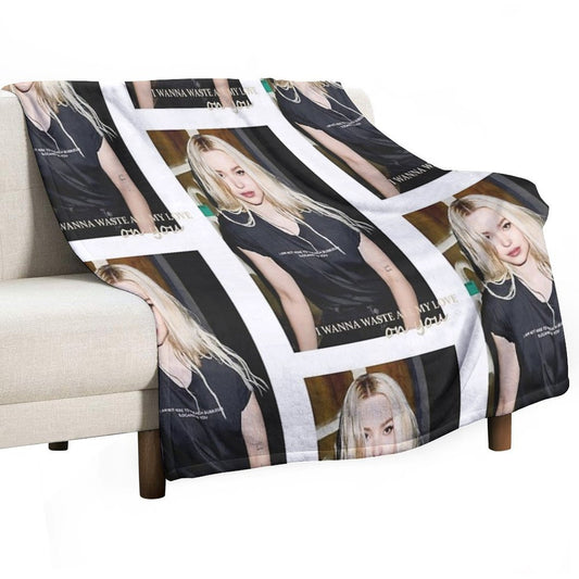 Dove Cameron - Waste Throw Blanket
