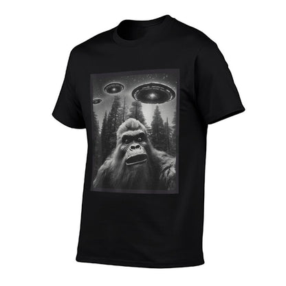 CAT Funny Graphic For Men Women Bigfoot Sasquatch Alien UFO  Fade-proof Color T-Shirt