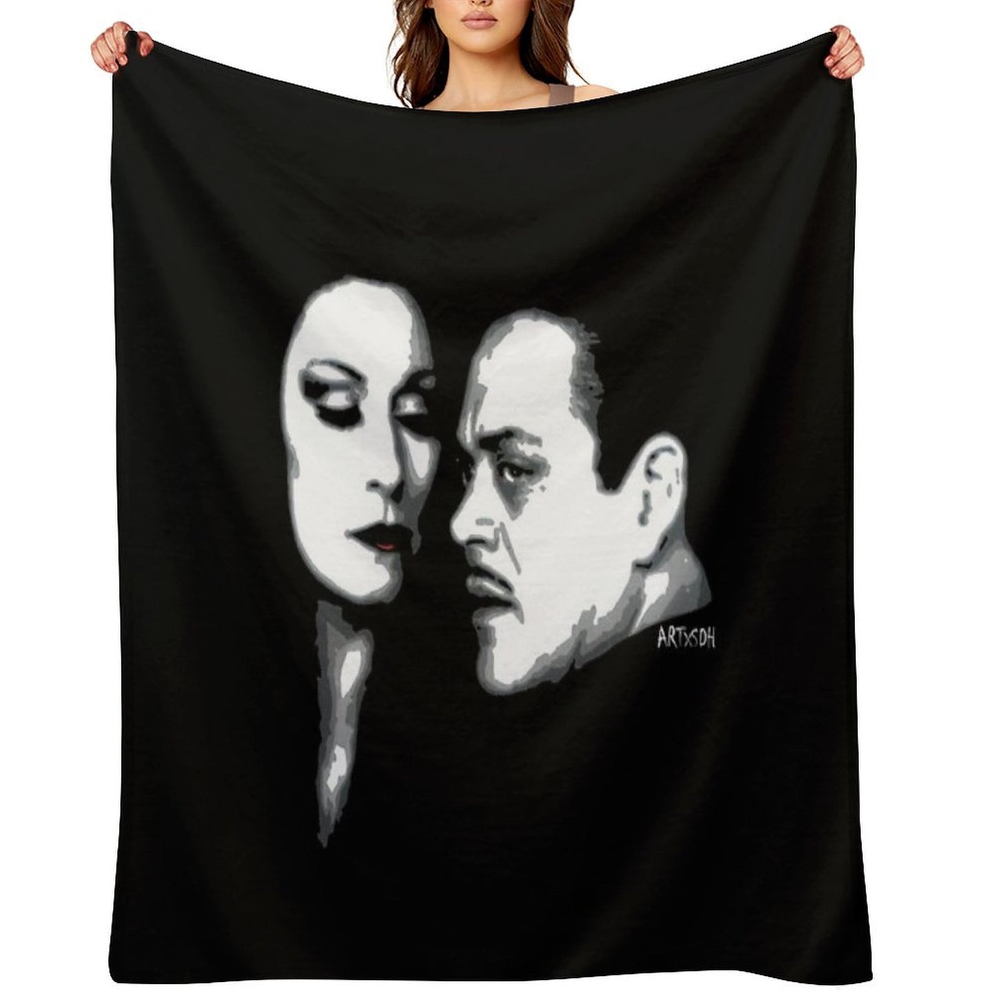 Gomez And Morticia Throw Blanket
