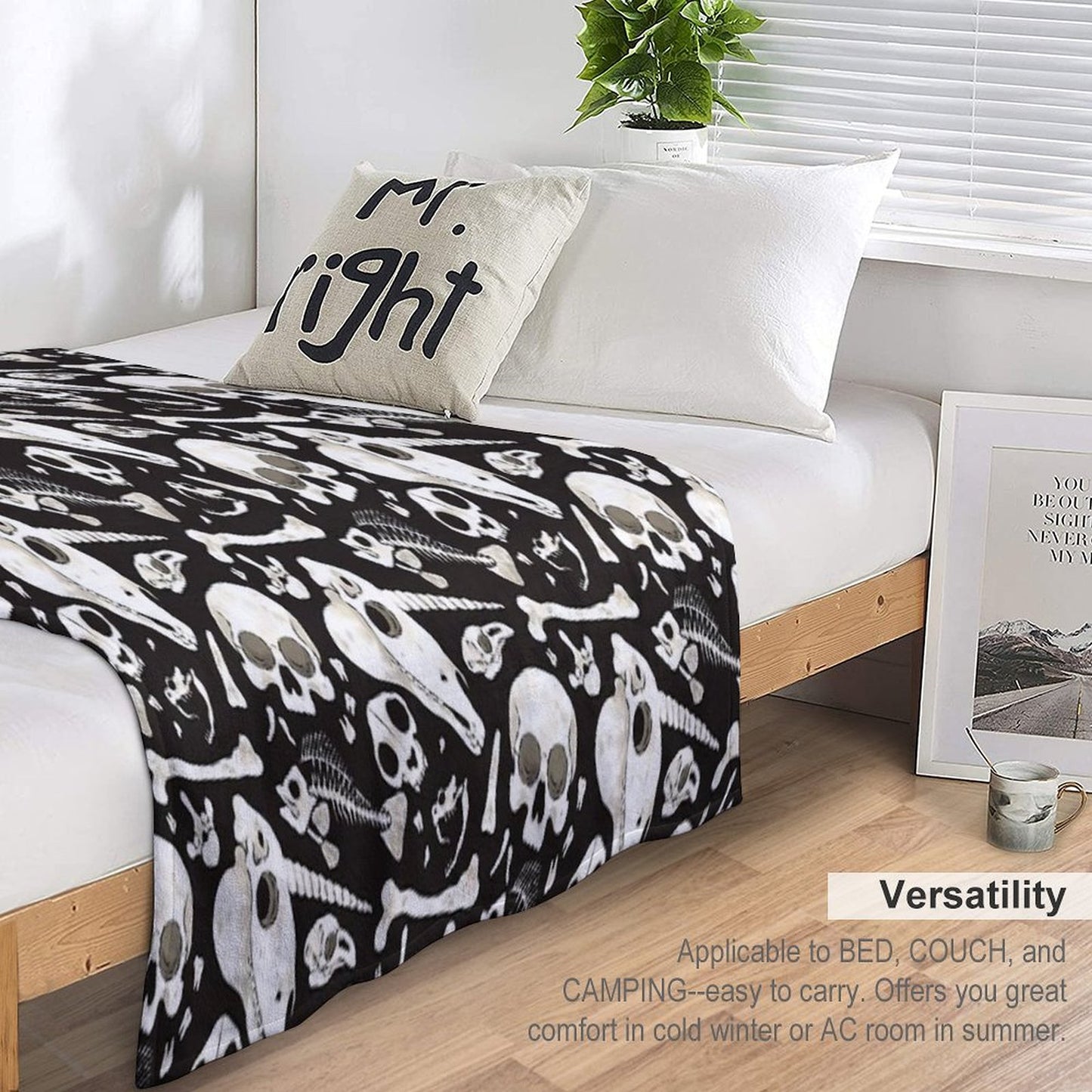 Black Skulls And Bones - Wunderkammer Throw Blanket