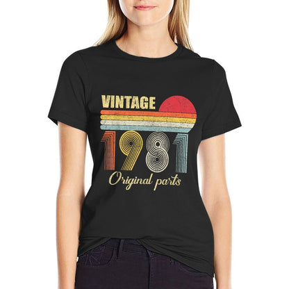 Vintage 1981 40th Birthday Gift Men Women 40 Years Old  Polyester Blend T-Shirt