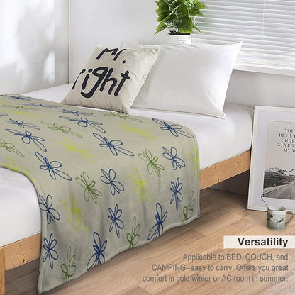 Daisy Whispers - Minimalist Leaf Pattern Throw Blanket