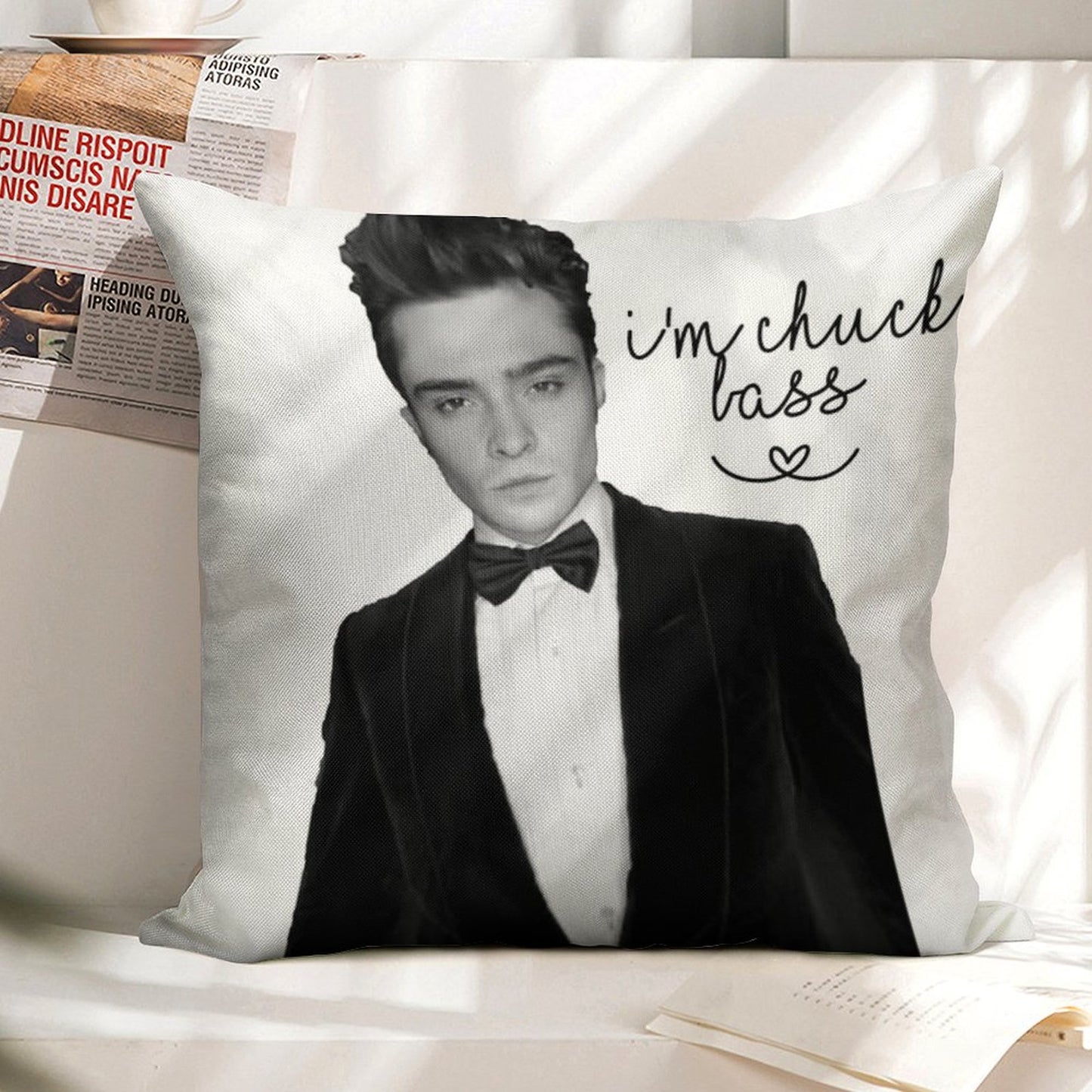 I'm Chuck Bass Linen Throw Pillow Cover
