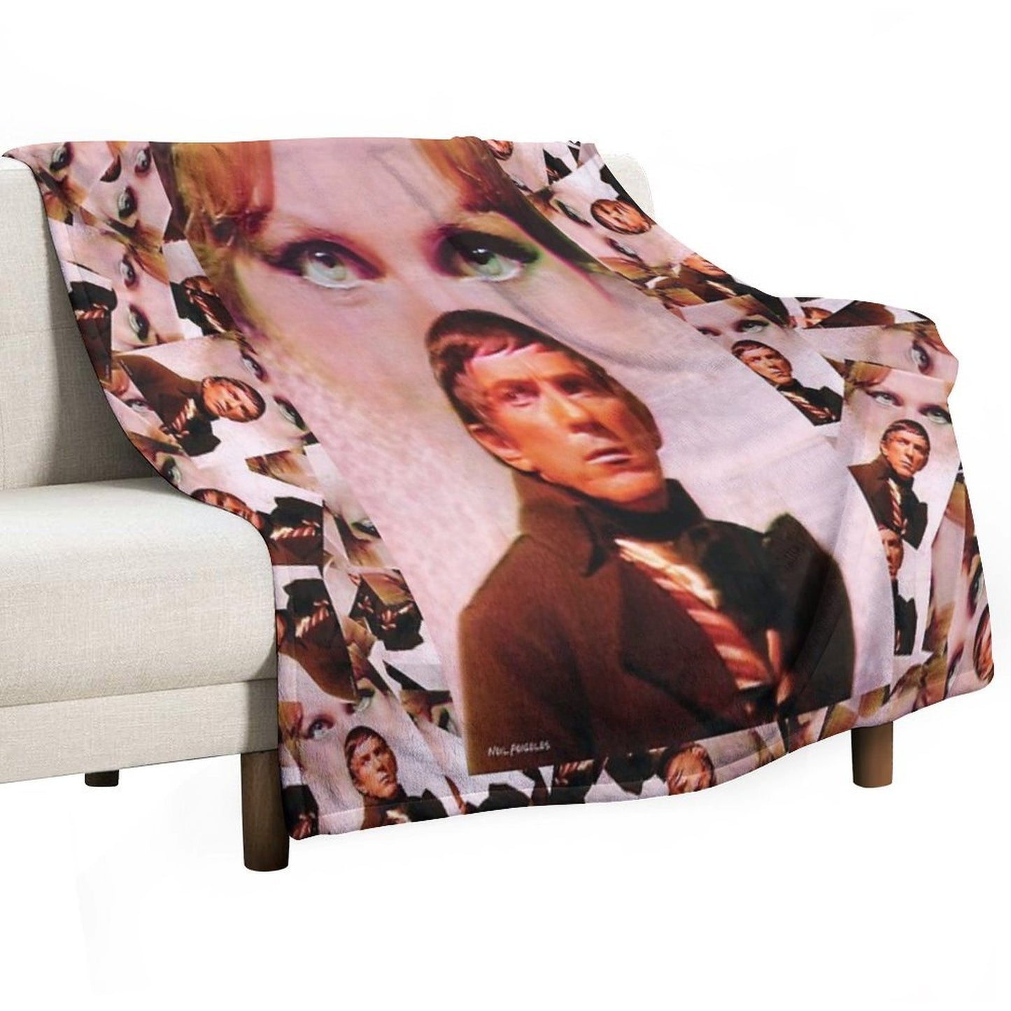 Dark Shadows - Barnabas Collins And Angélique Bouchard Throw Blanket