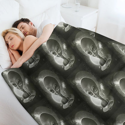 Alien II Throw Blanket