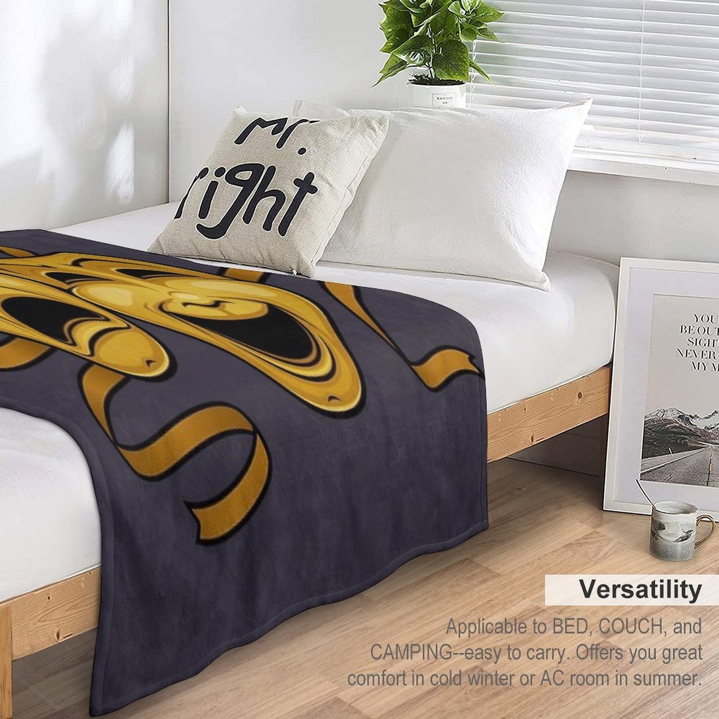 Gold Comedy And Tragedy Theater Masks Throw Blanket