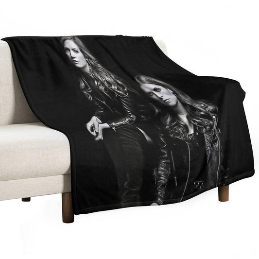 Bechloe PP3 Black BG Throw Blanket
