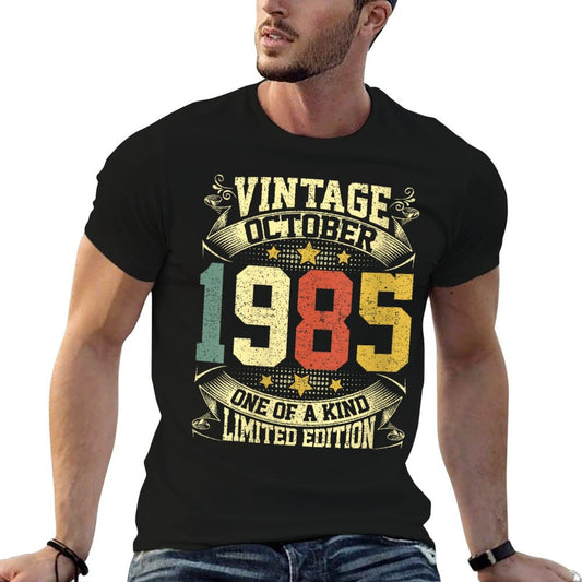 Womens 40 Year Old Gift Vintage Made In October 1985 40th Birthday  Lightweight T-Shirt