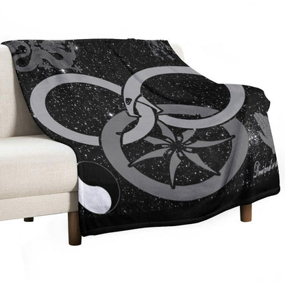Wheel of Time - Tel'aran'rhiod And Symbols - Black And White Throw Blanket