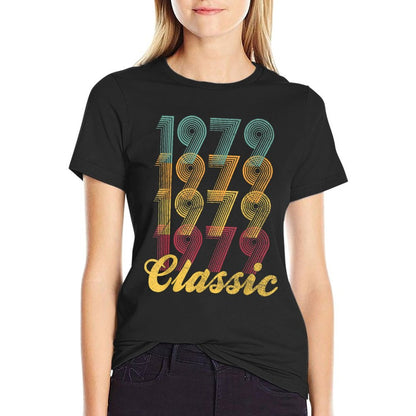 40th Birthday Gifts 1979 40 Years Old Funny Mens Women Retro  Moisture-wicking T-Shirt