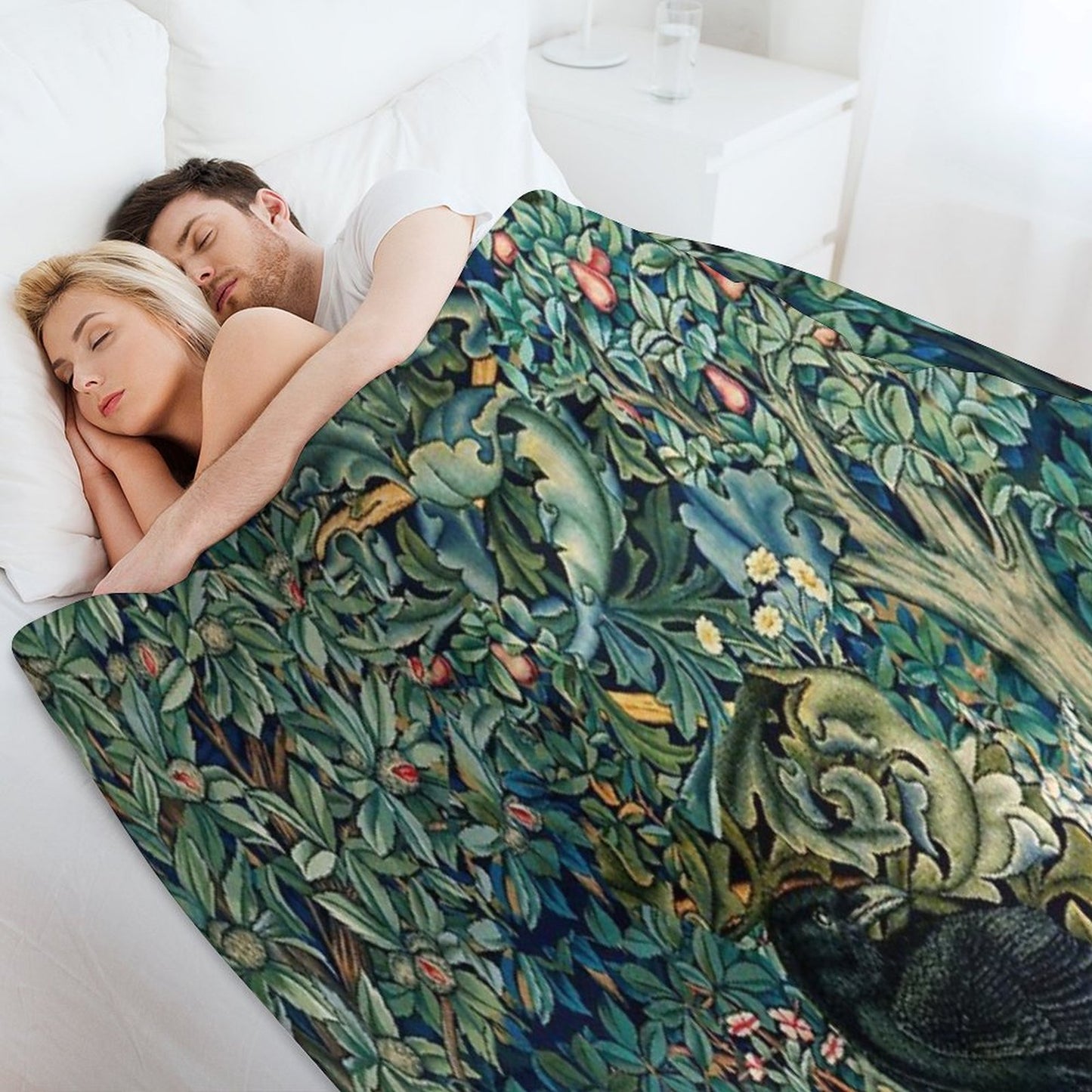 GREENERY, FOREST ANIMALS ,RAVEN ON ACANTHUS LEAVES Blue Green Floral Throw Blanket