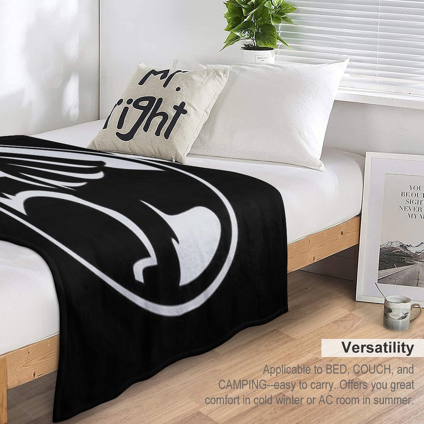 Holden Badge Throw Blanket