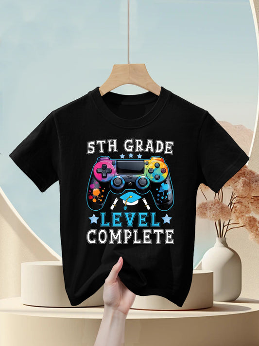 5th Grade Level Complete Last Day Of School Gamer Graduation Kids T-Shirt