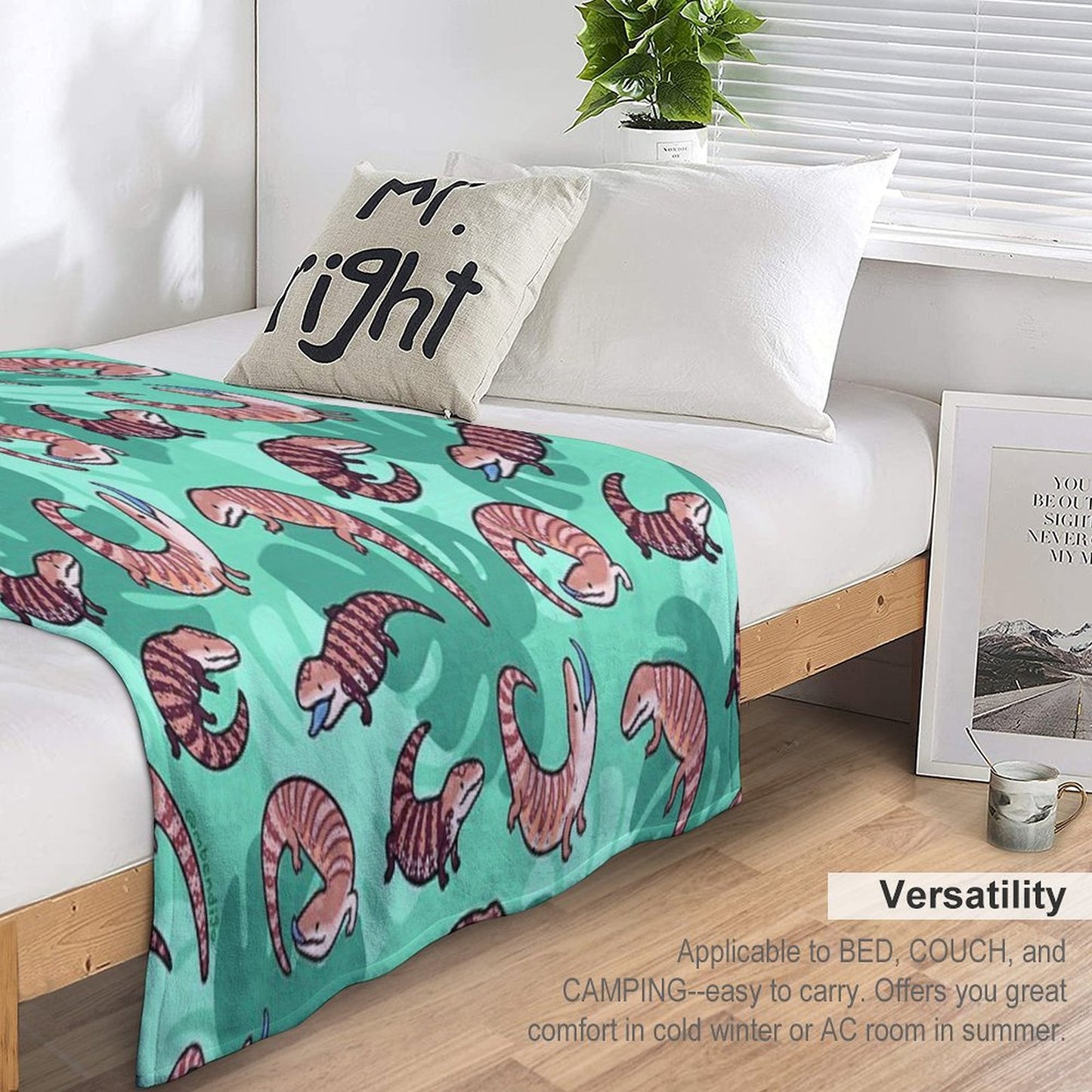 Blue Tongue Skink Throw Blanket